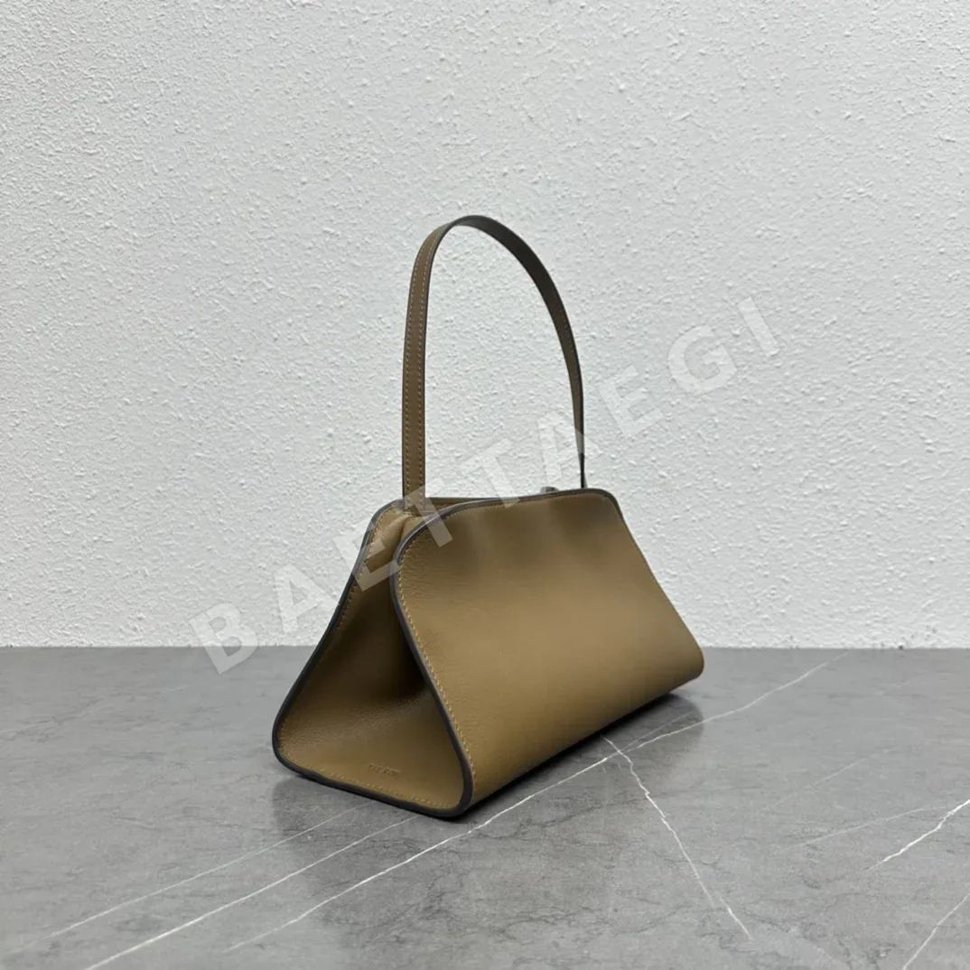 더로우 페기 소프트 새들 가죽 클러치백 TR-063 상세 이미지 2