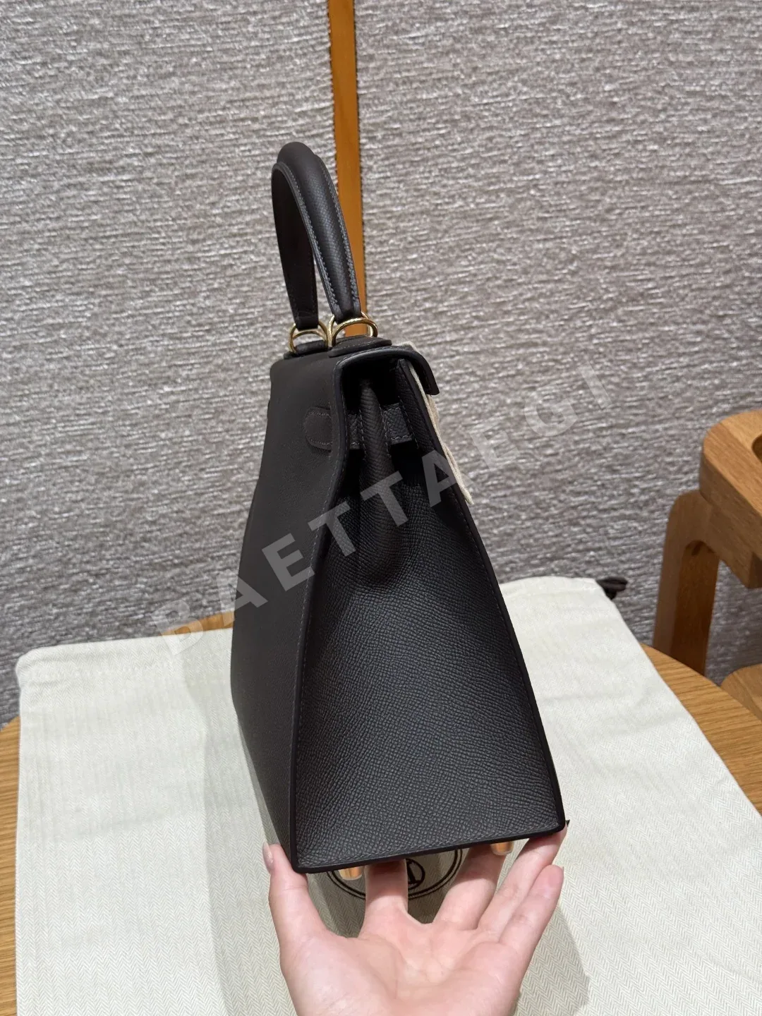에르메스 켈리 흑단 에뽀스 가죽 지갑 상세 이미지 2