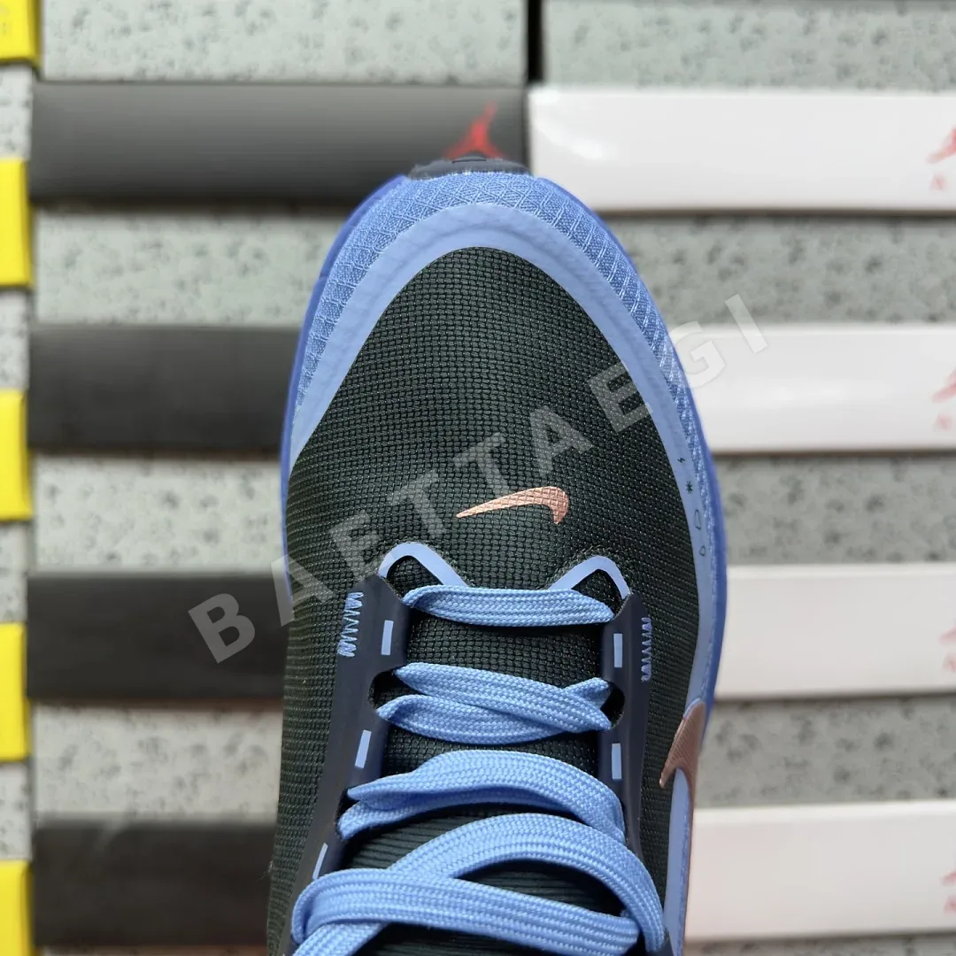 나이키 [XY] 보메로 18 201889 Nike Vomero 18 HQE98-003 상세 이미지 4