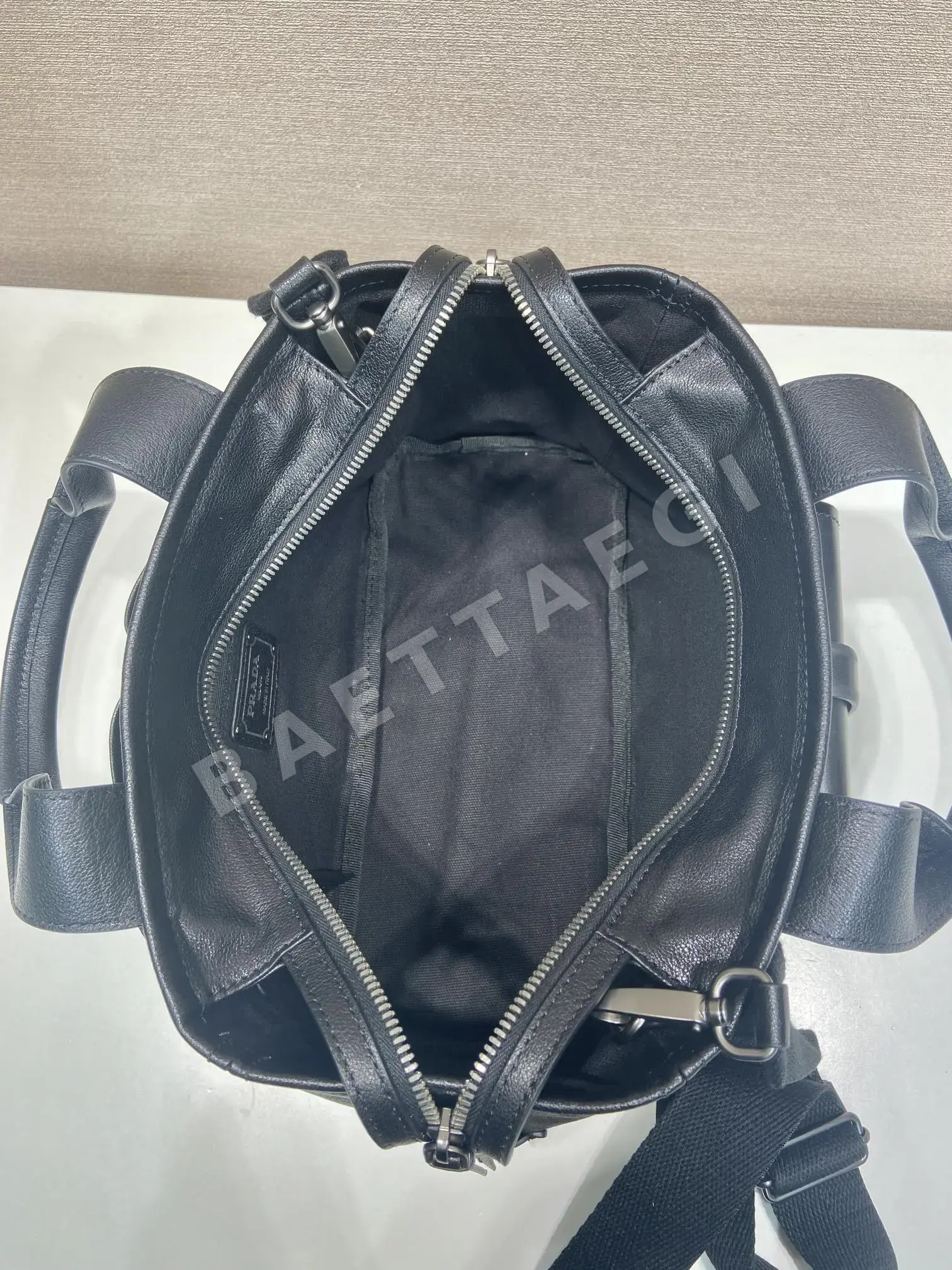 프라다 가죽 루트 백 숄더 가방 1BG660 상세 이미지 9