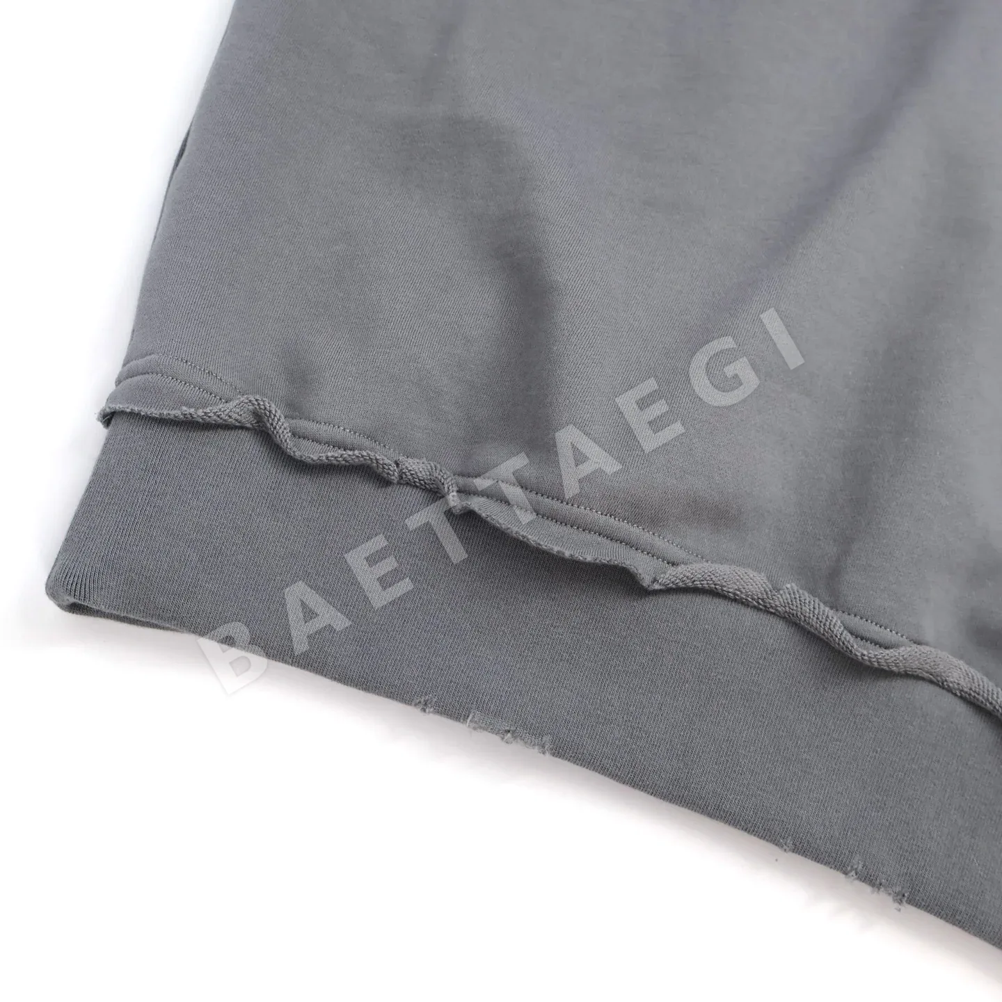 미우미우 아플리케 자수 워시드 블루 긴팔 스웨트셔츠 상세 이미지 5