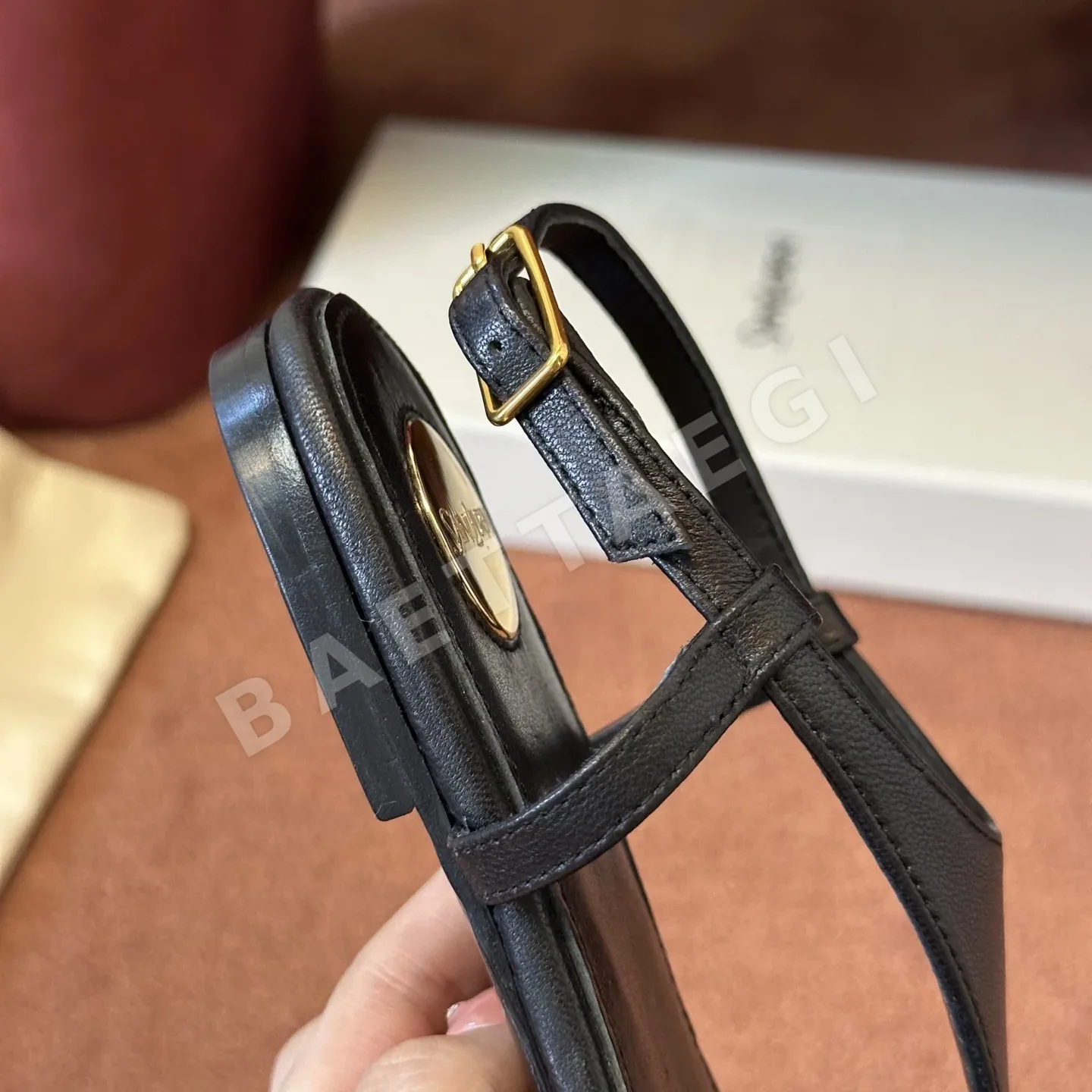 생로랑 뾰족 앞코 하이힐 신발 상세 이미지 5