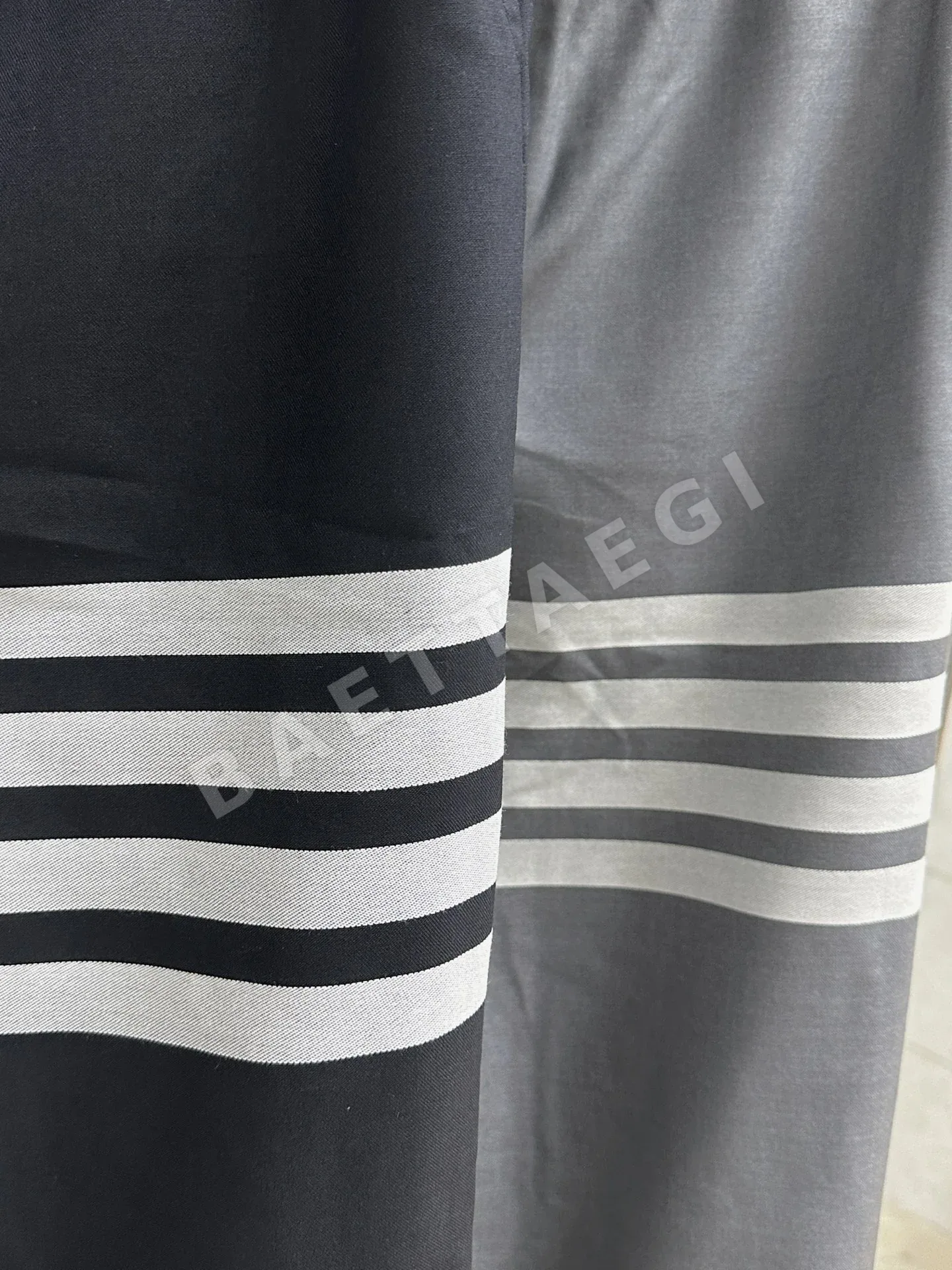 톰브라운 네이비 블루 그레이 4바 스트라이프 남성 바지 상세 이미지 5