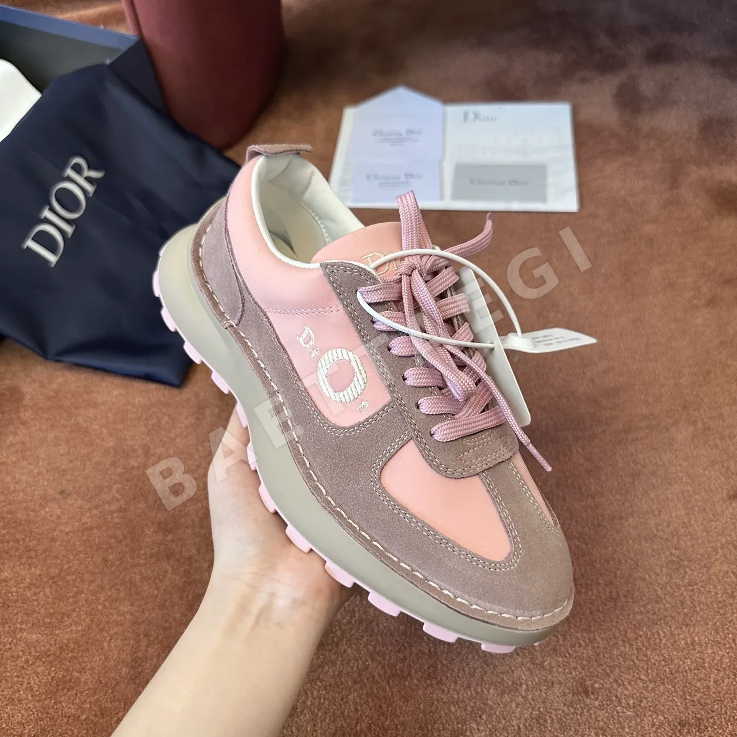 디올 스니커즈 스웨이드 상세 이미지 3