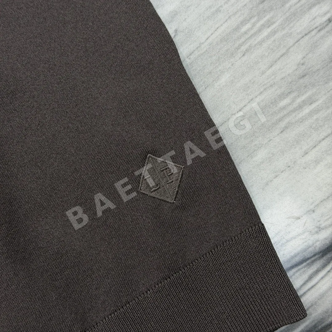로로피아나 남성 자수 반팔 니트 티셔츠 상세 이미지 8