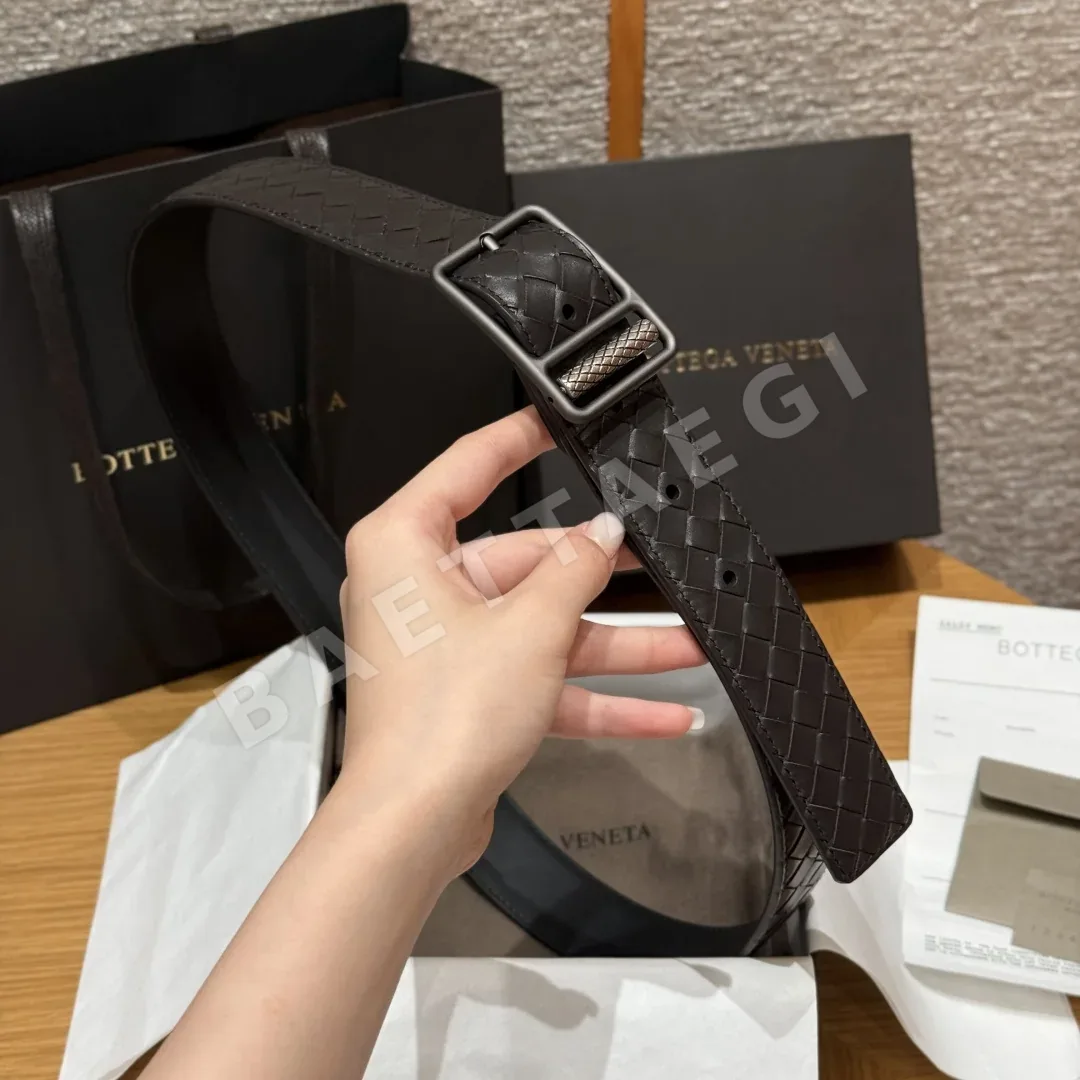 보테가베네타 손직조 카프스킨 가죽 벨트 상세 이미지 5