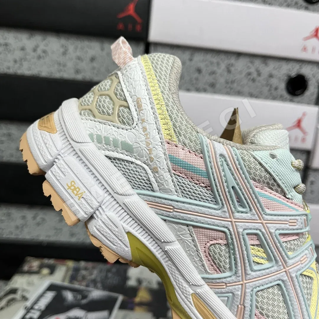 아식스 [XY] 젤 카하나 8 1012A978-020 200347 Asics Gel-Kahana 8 상세 이미지 3