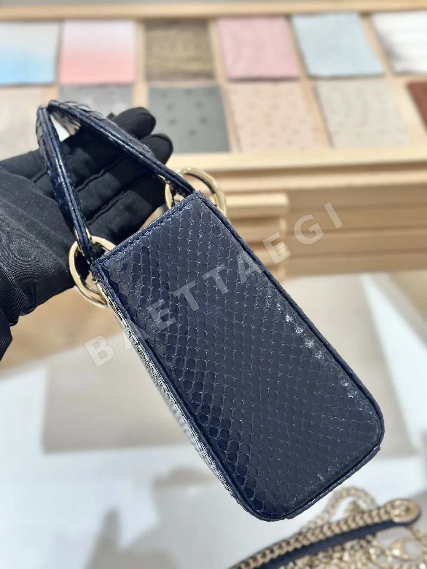 디올 라이코 스네이크스킨 가방 상세 이미지 5