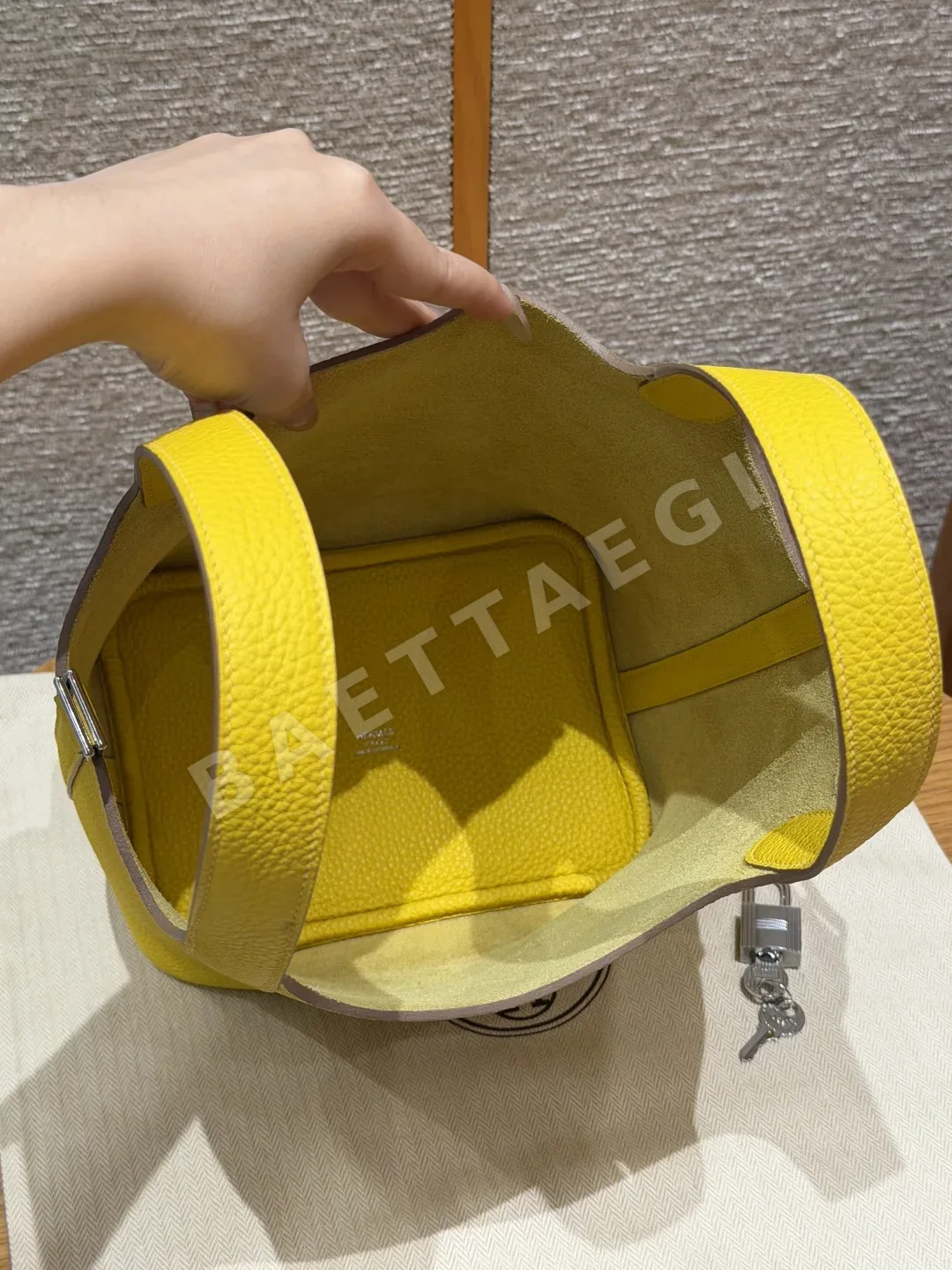 에르메스 피코탄 락 18 가방 상세 이미지 6