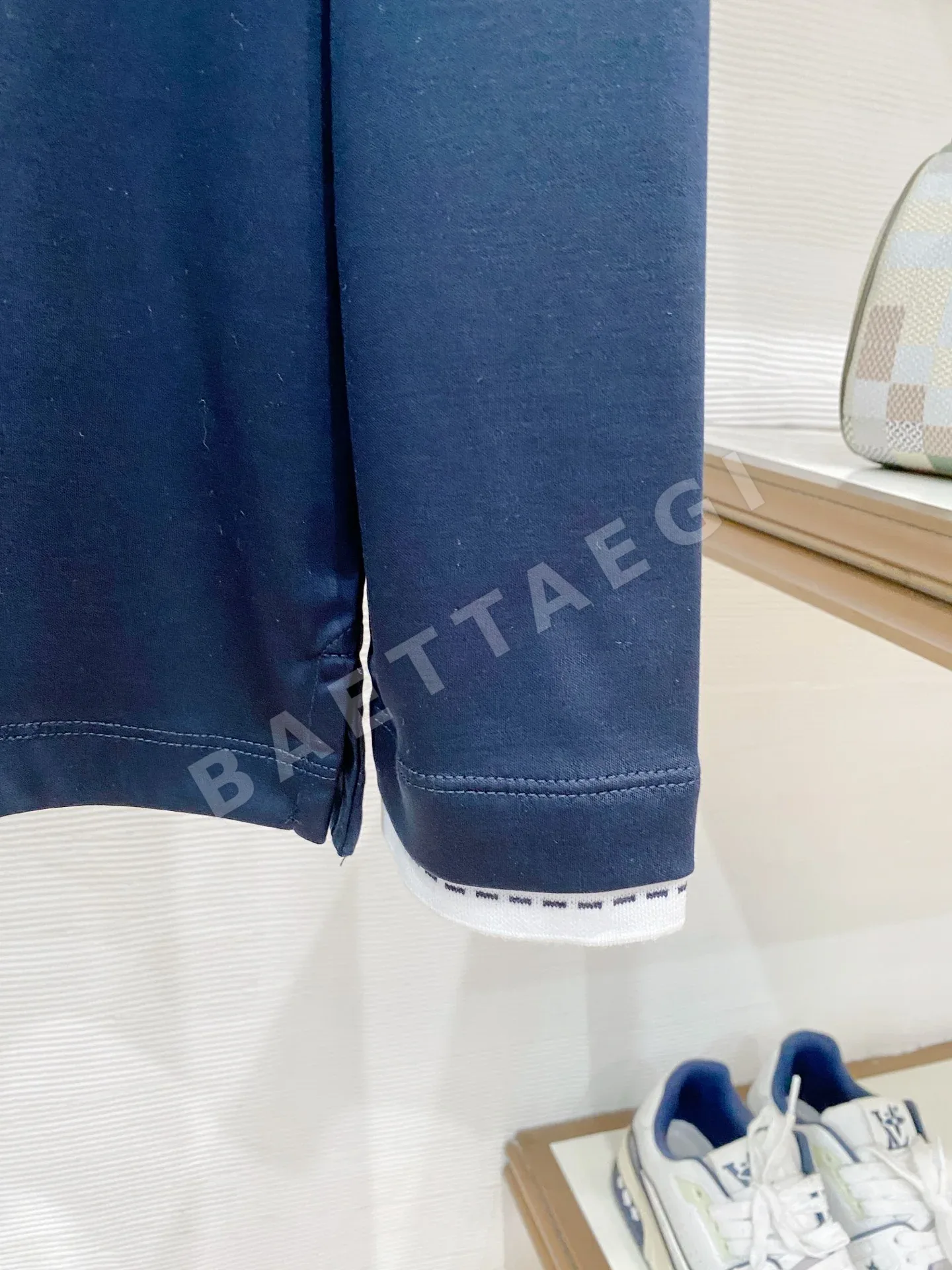 에르메스 마르세라이즈드 코튼 긴팔 티셔츠 남성 상세 이미지 4