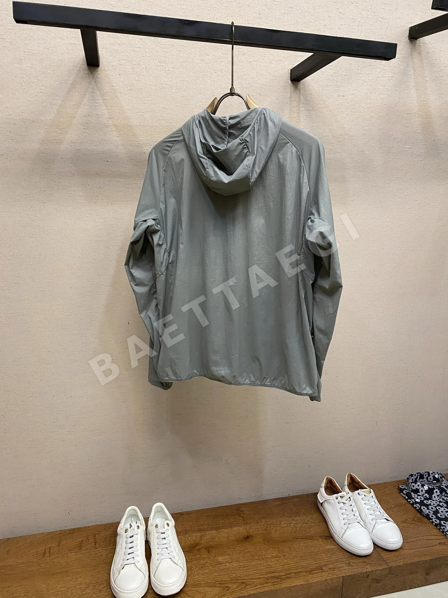 아크테릭스 남성 초경량 자외선 차단 자켓 상세 이미지 2