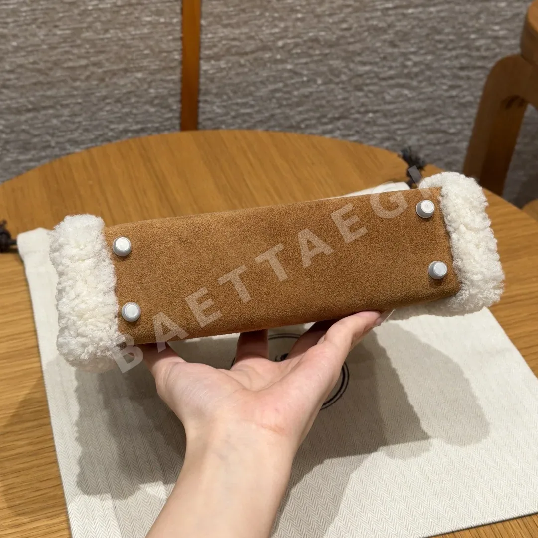 에르메스 켈리 테디 가죽 지갑 상세 이미지 5