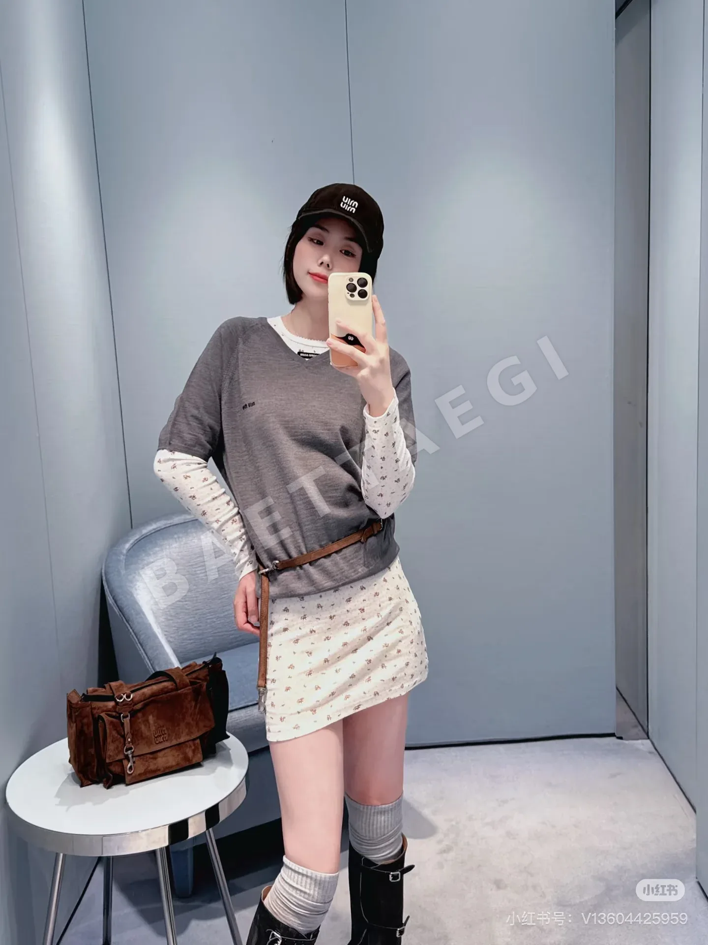 미우미우 V넥 울 스웨터 긴팔 상세 이미지 6