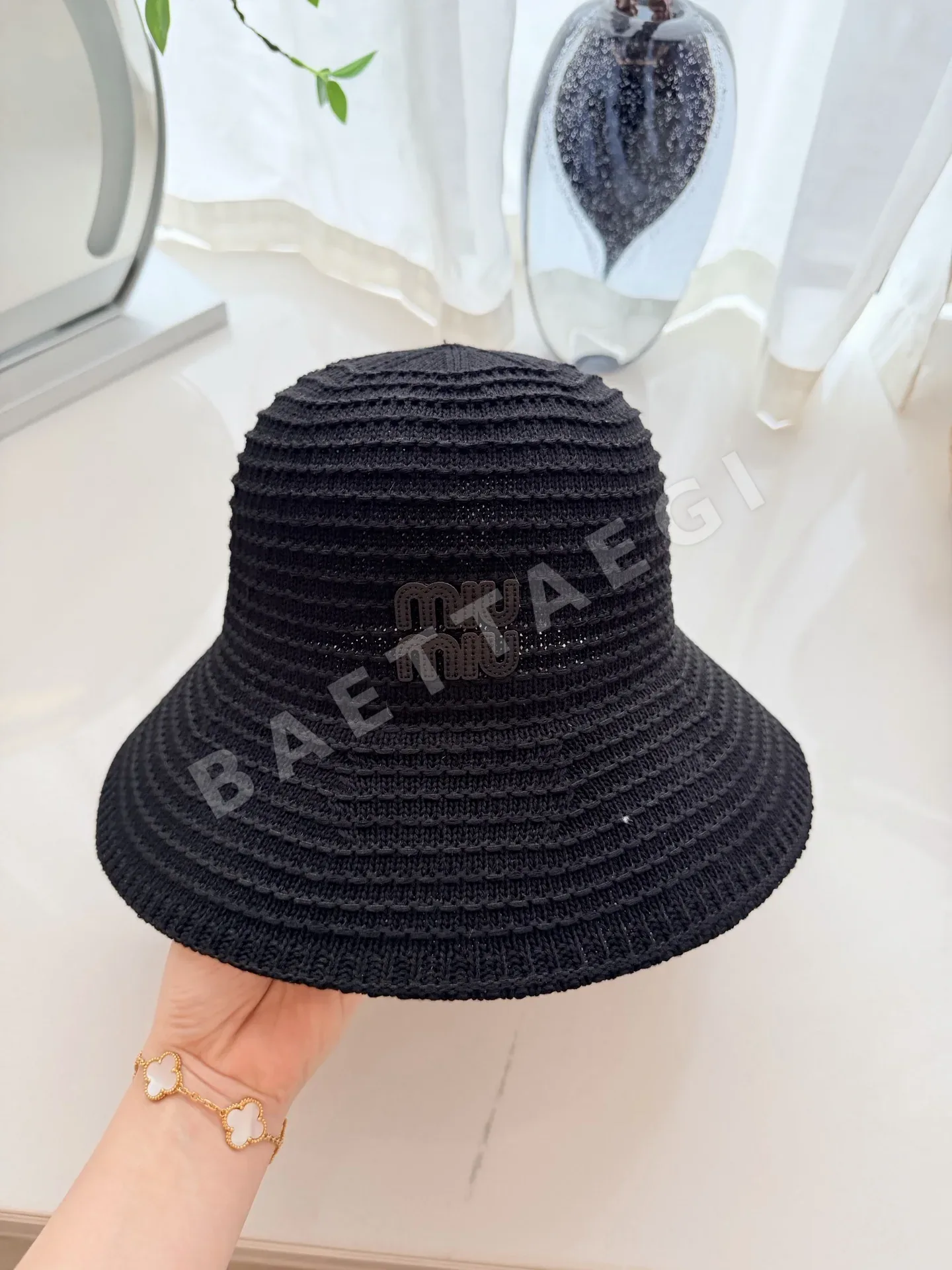 미우미우 스트로우 버킷햇 모자 상세 이미지 2
