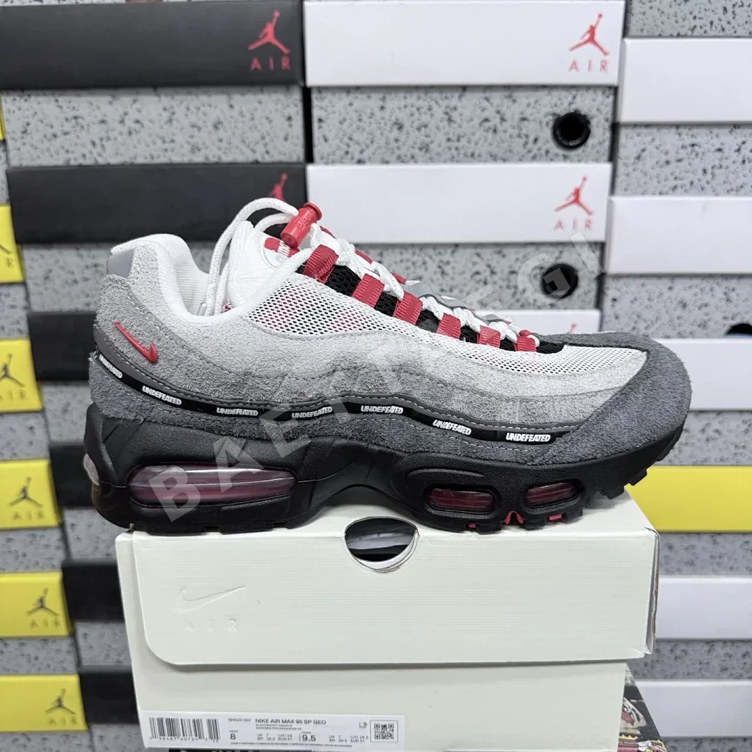 나이키 [KZ2.0] 에어 맥스 95 SP IB4523-003 201337 Nike Air Max 95 SP Undefeated Geo