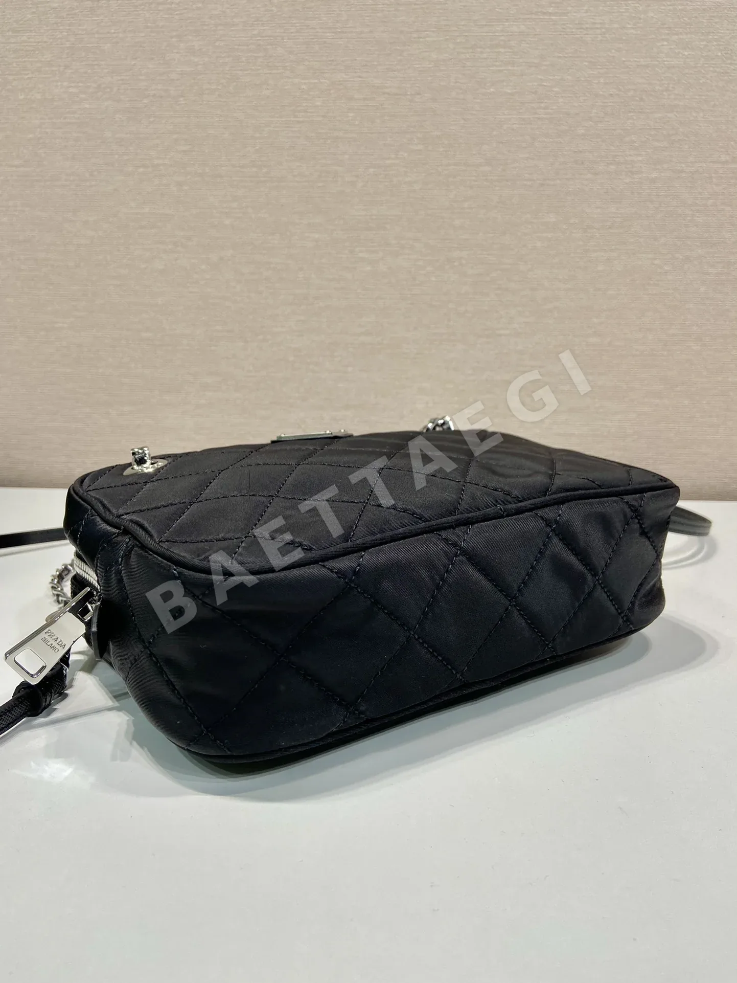 프라다 나일론 카메라 가방 1BD642 상세 이미지 5