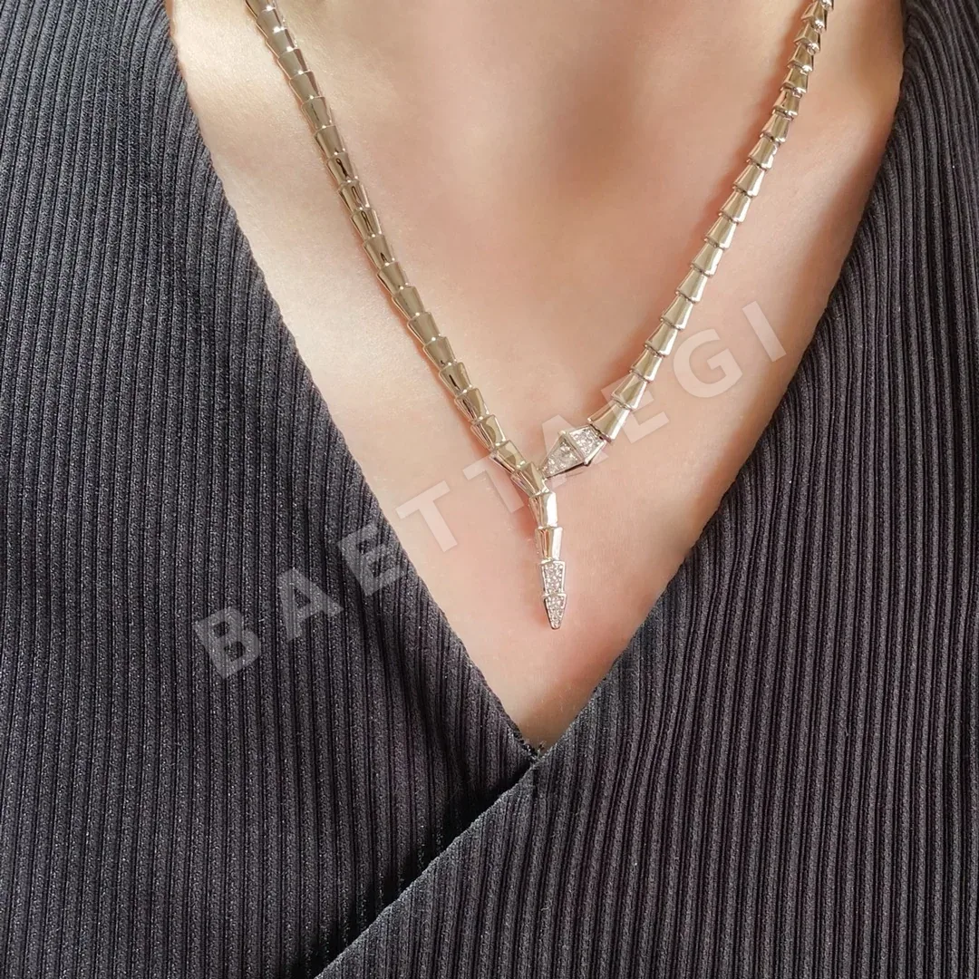 불가리 스네이크 골드 다이아몬드 장식 목걸이 64733