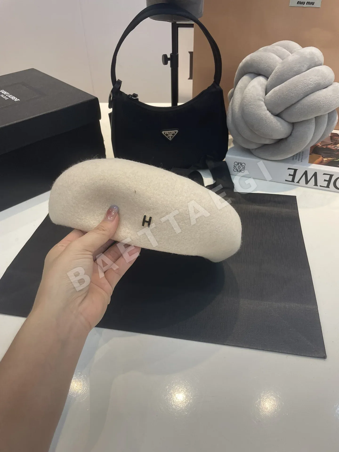 에르메스 울 베레모 모자 84635