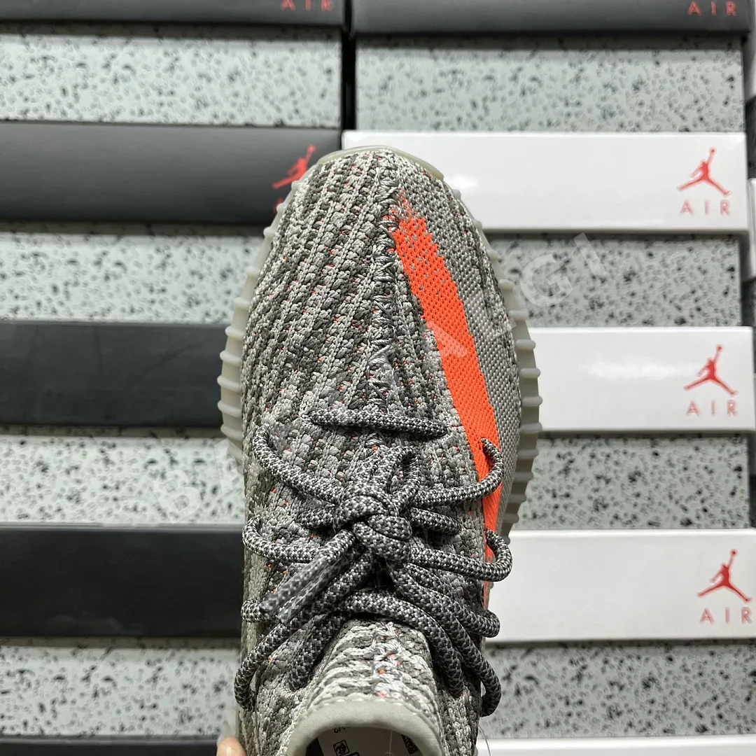 아디다스 [XQ] 이지 부스트 350 V2 BB1826 200799 Adidas Yeezy Boost 350 V2 Beluga 상세 이미지 4