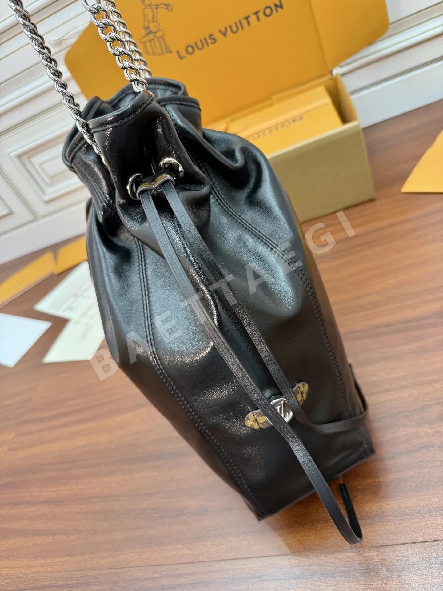 루이비통 M25545 가방 상세 이미지 6
