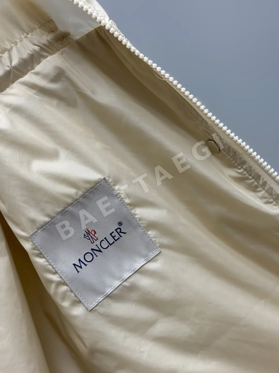 몽클레르 플리츠 후드 트렌치 자켓 상세 이미지 7
