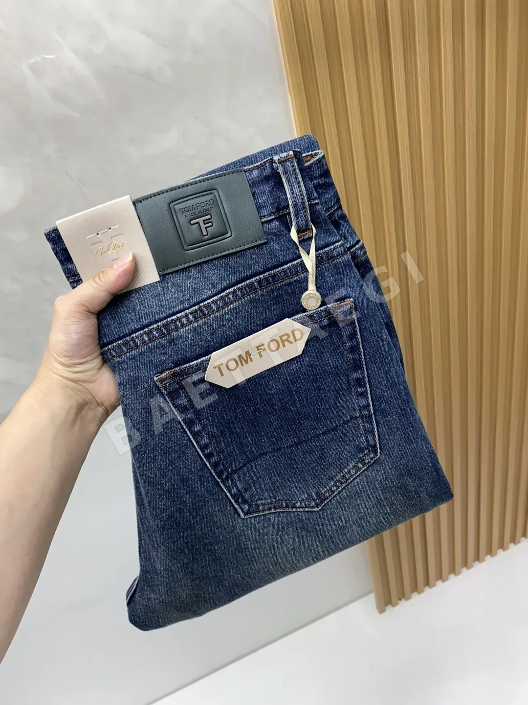 톰포드 남성 슬림핏 데미지 워시 데님 바지 115534