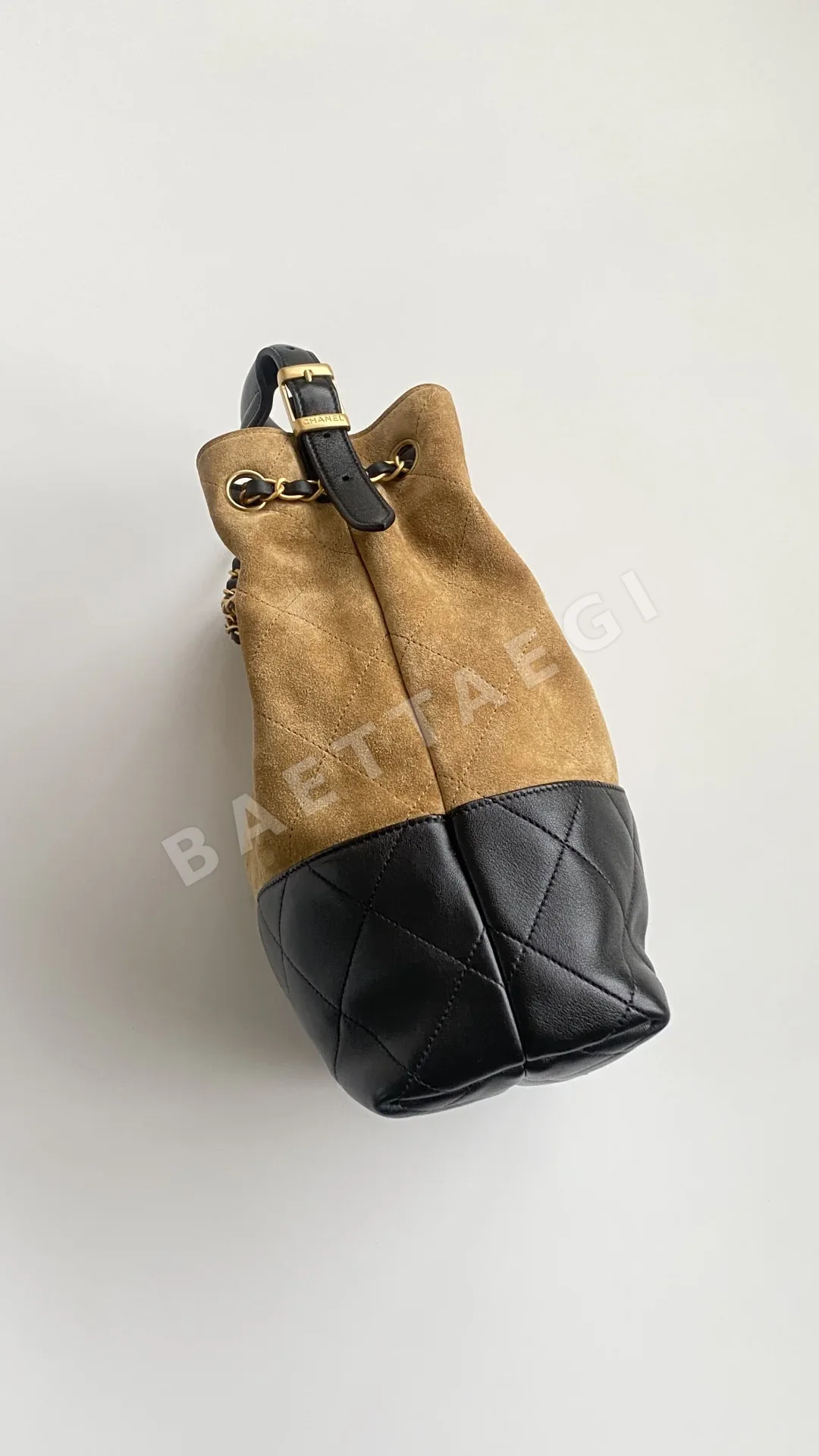 샤넬 25 메티에 다르 세로형 쇼핑백 스몰 가방 상세 이미지 5