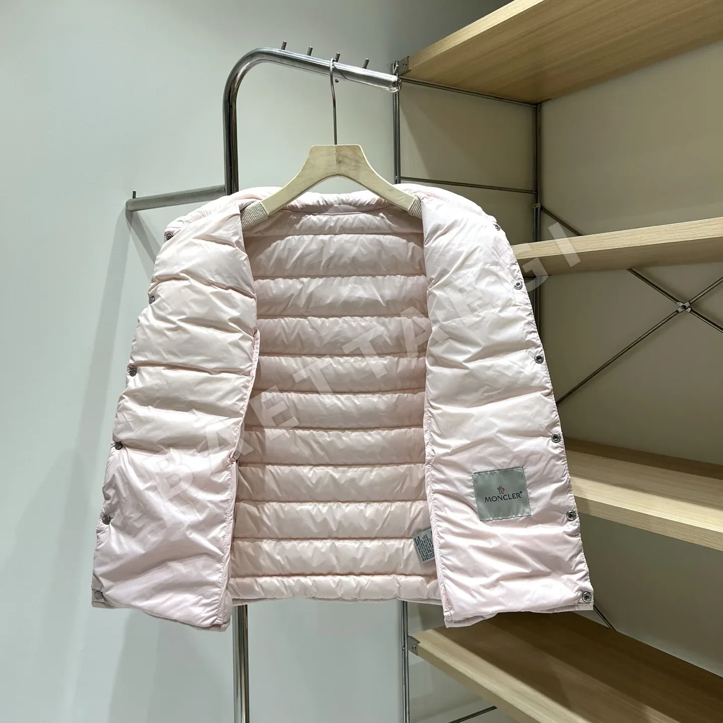 몽클레르 리앙 다운 스탠드 카라 여성 조끼 상세 이미지 15