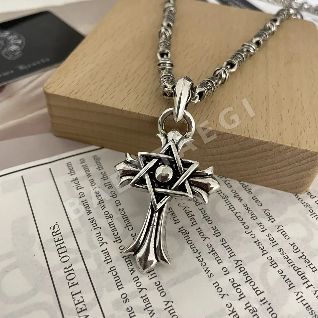 크롬하츠 클래식 레트로 라지 크로스 목걸이 상세 이미지 3