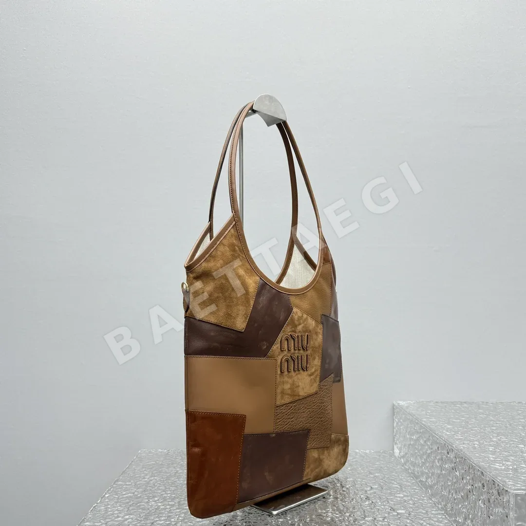 미우미우 패치워크 브라운 호보백 상세 이미지 3