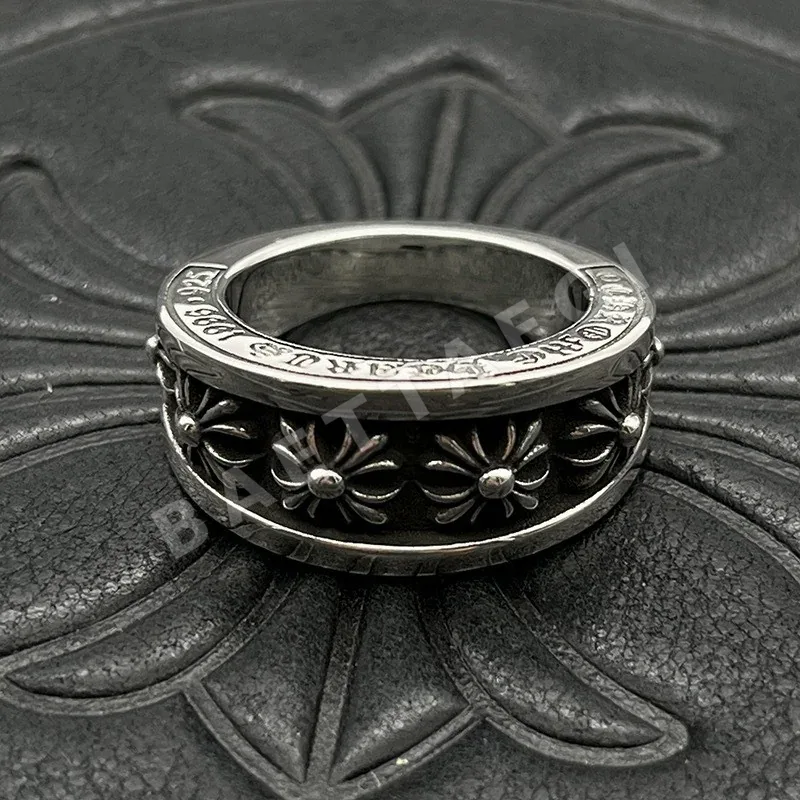 크롬하츠 빈티지 크로스 패턴 이레귤러 반지 CJ060