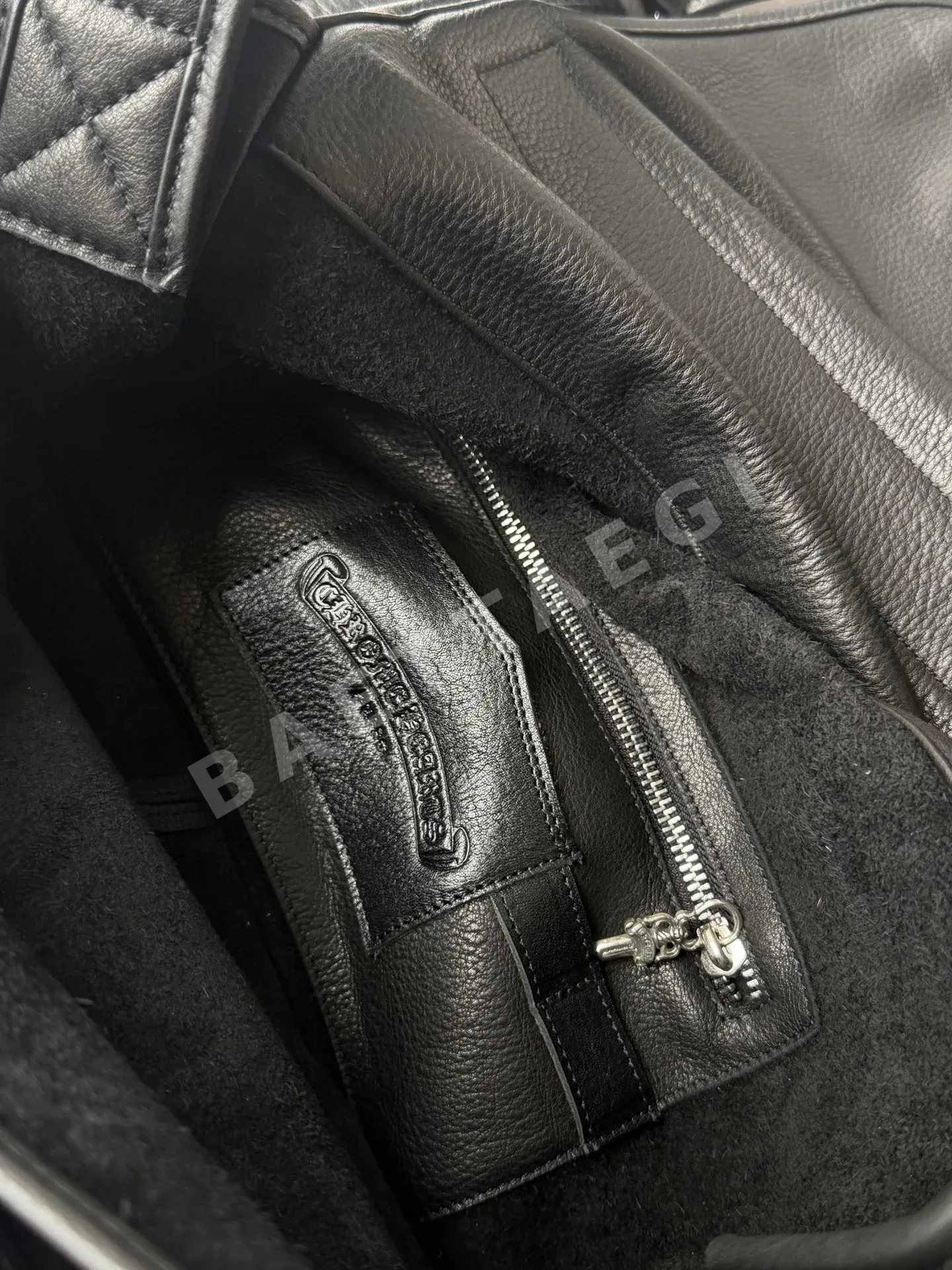 크롬하츠 레더 메신저 백 블랙 상세 이미지 11