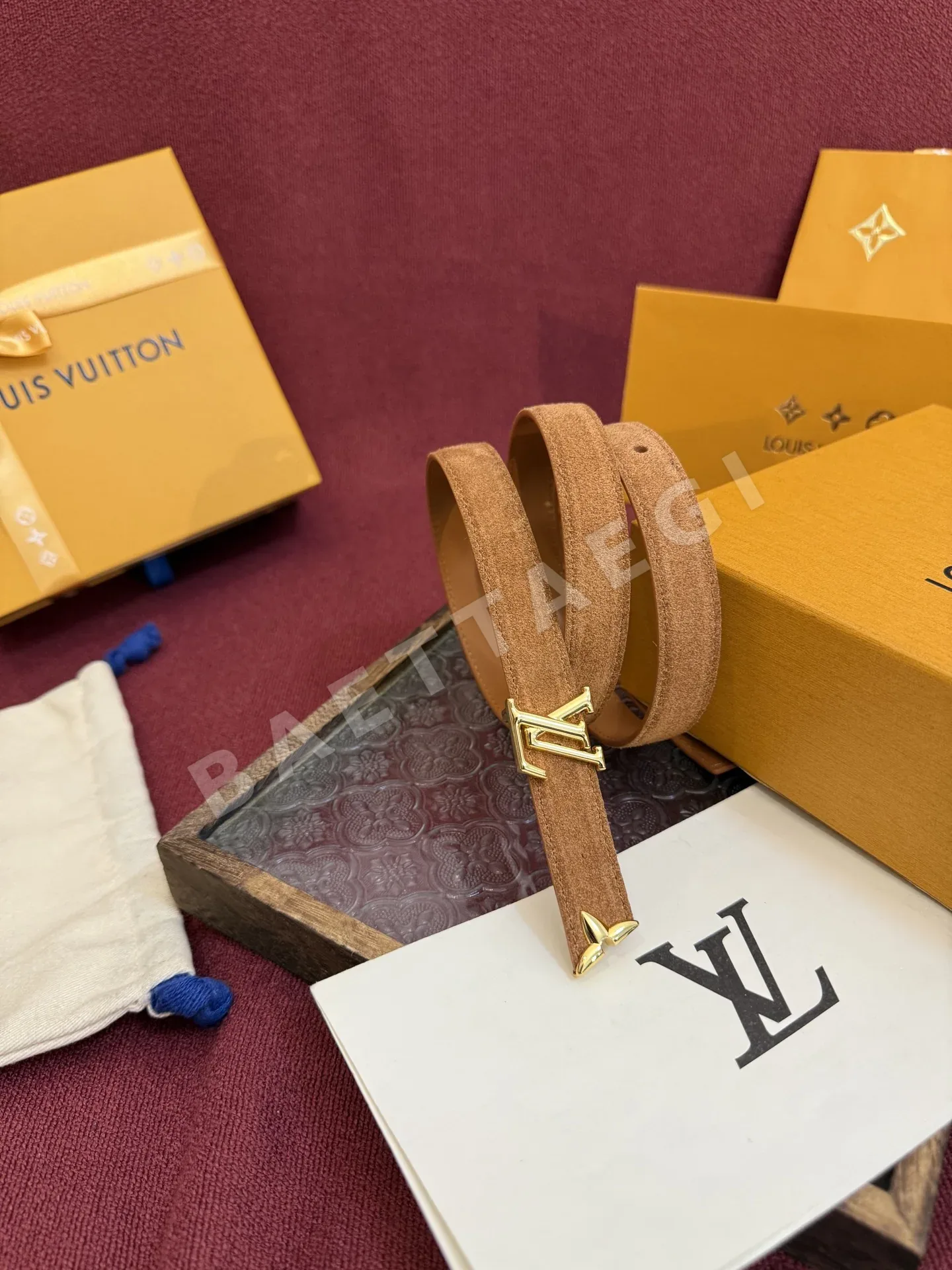 루이비통 LV 이니셜 버클 모노그램 플라워 스웨이드 벨트 상세 이미지 6
