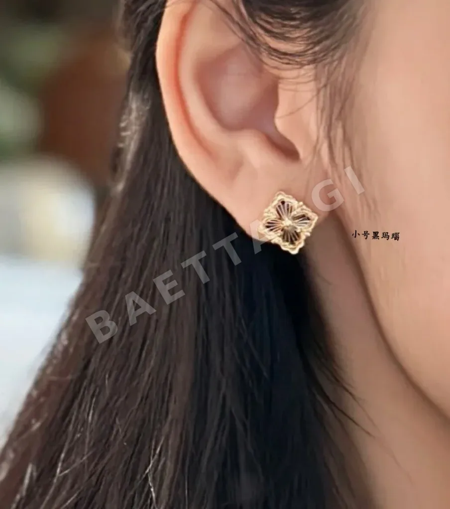 부첼라티 오페라 블랙 오닉스 스터드 귀걸이 64283