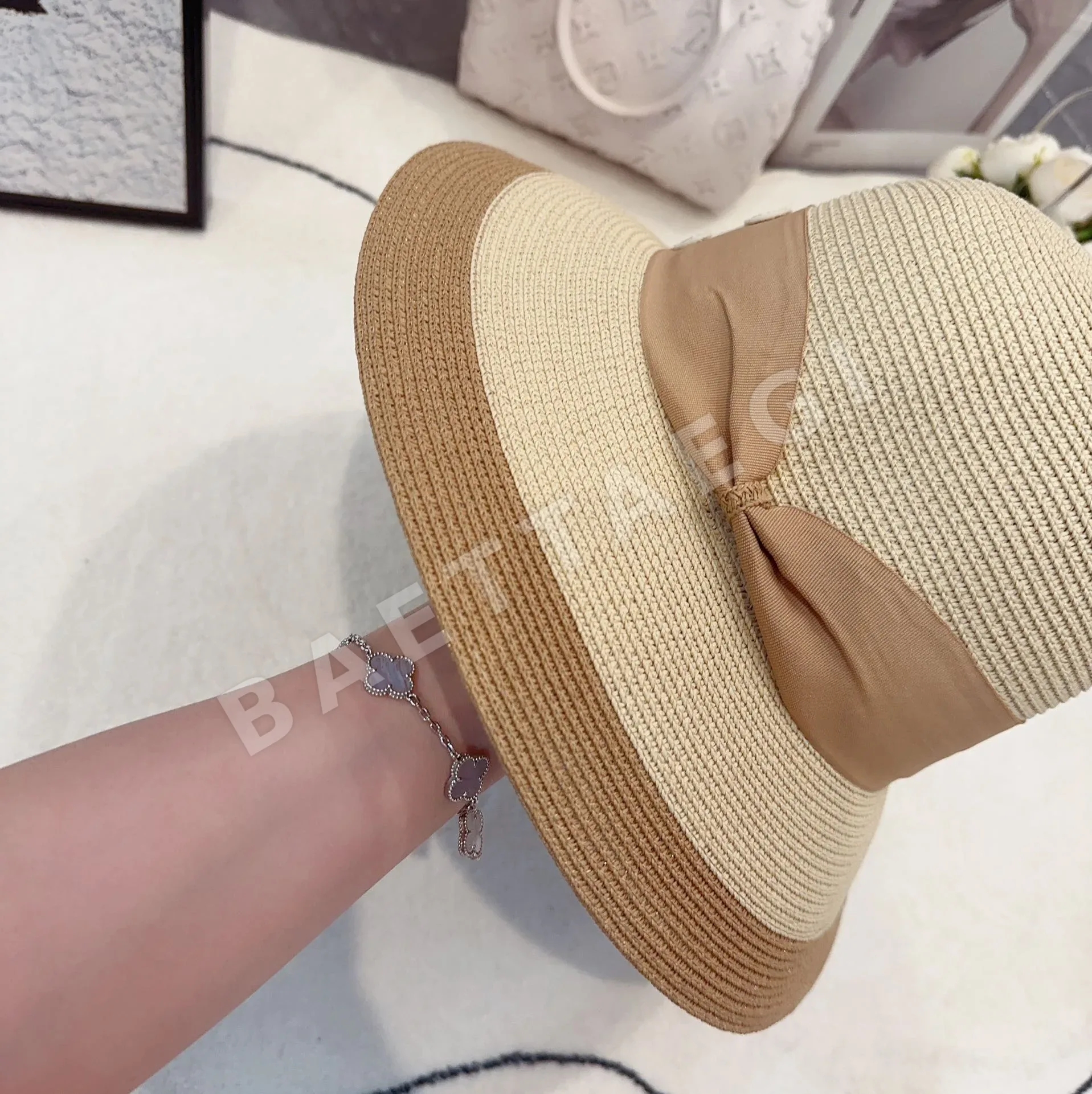 셀린느 린넨 메시 챙넓은 모자 상세 이미지 6