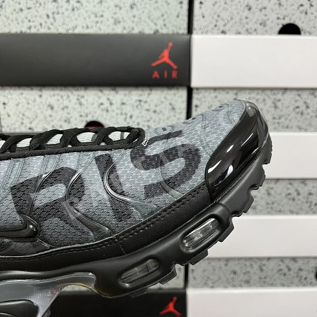 나이키 [DF] 에어 맥스 플러스 PSG IB2253-001 201079 Nike Air Max Plus PSG Paris 상세 이미지 8