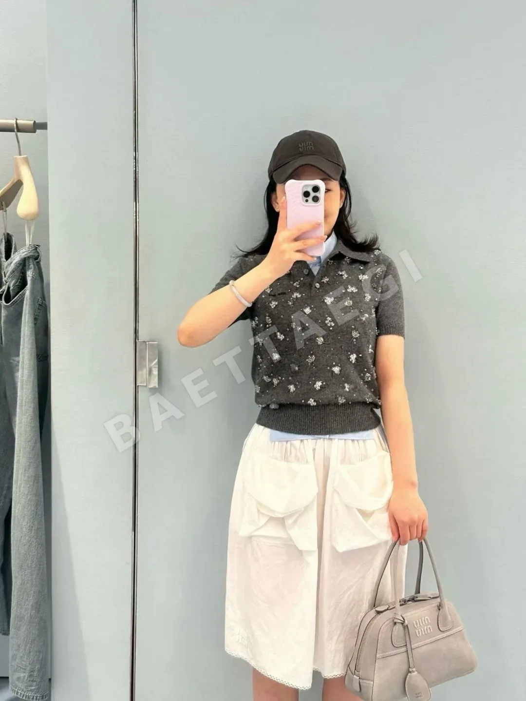 미우미우 라인스톤 장식 캐시미어 반팔 카디건 114792