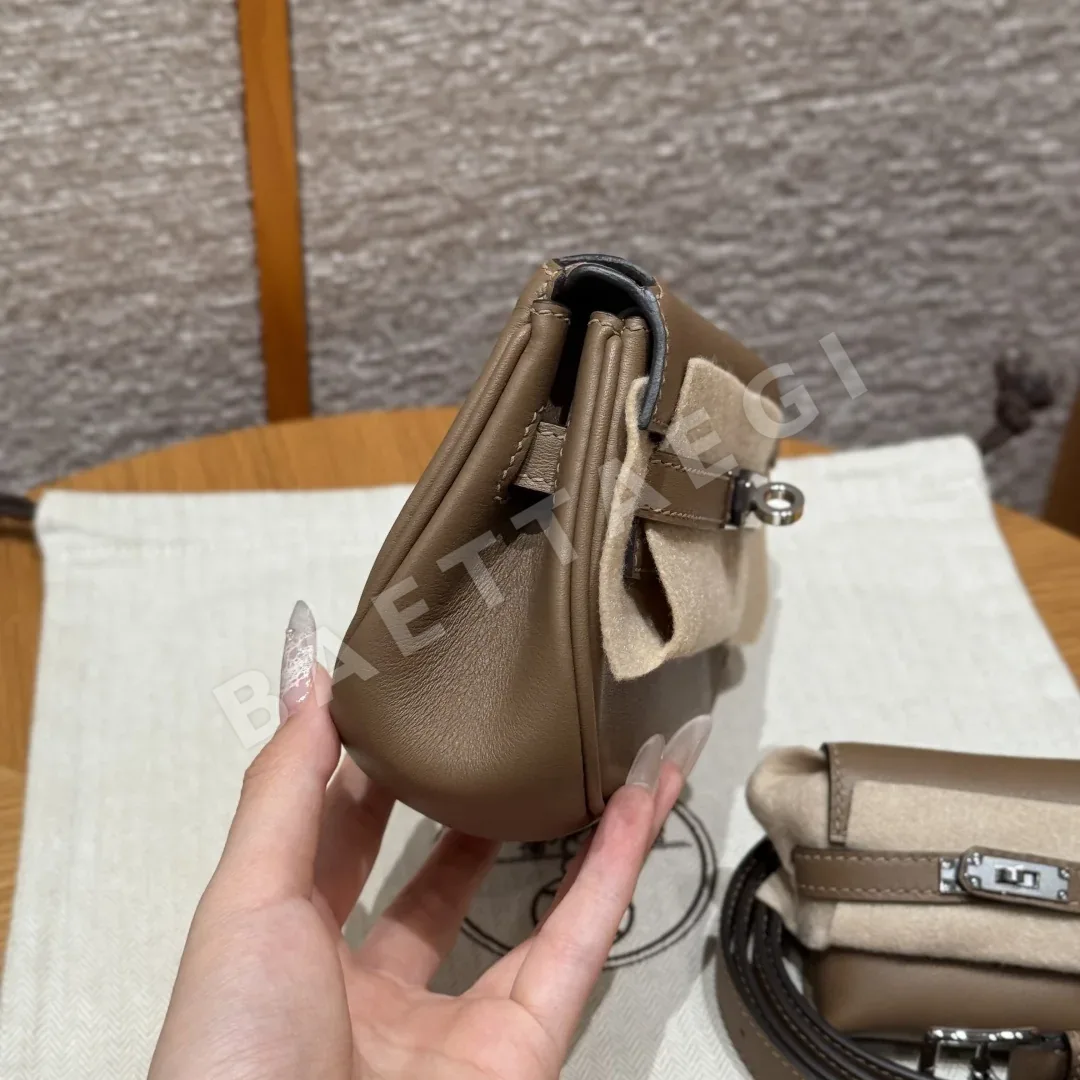 에르메스 켈리 무브 만두형 가방 상세 이미지 3