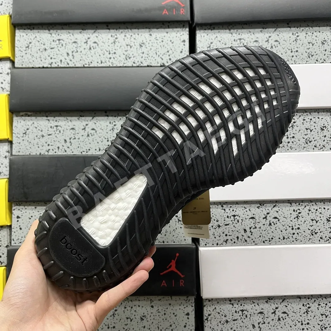 아디다스 [XQ] 이지 부스트 350 V2 HQ4540 200769 Adidas Yeezy Boost 350 V2 Onyx 상세 이미지 2