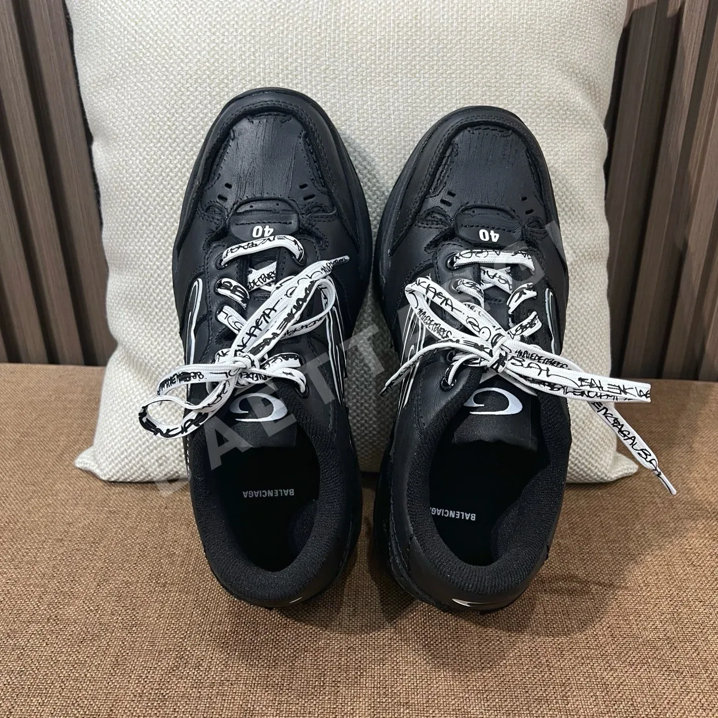 발렌시아가 스니커즈 블랙 가죽 187605