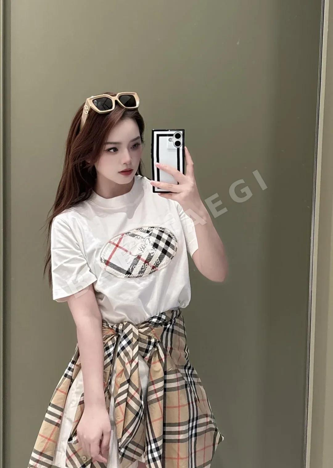 버버리 체크 자수 여성 반팔 티셔츠 상세 이미지 9