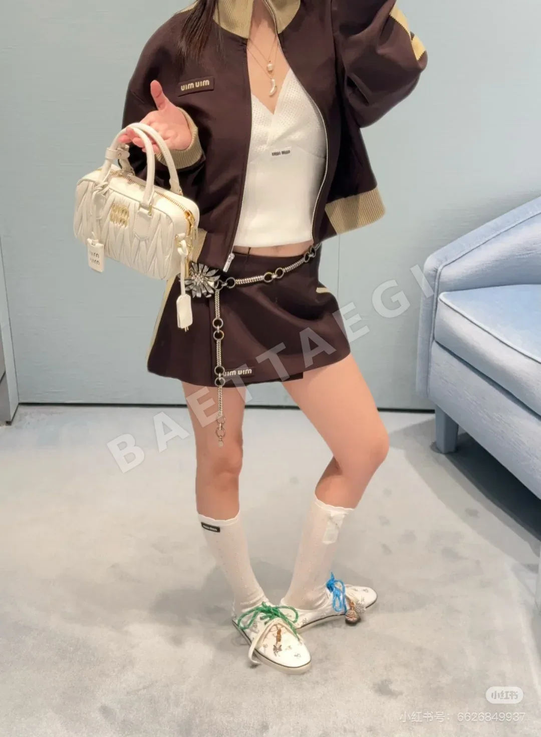 미우미우 사이드 스트라이프 자수 여성 자켓 상세 이미지 8