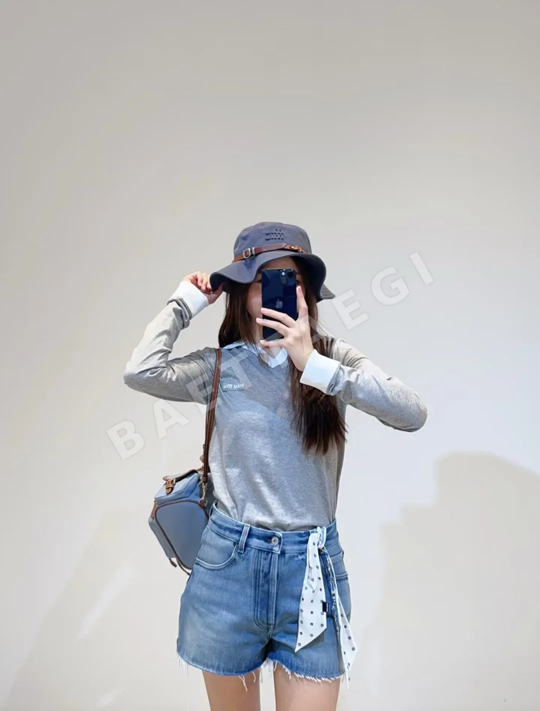미우미우 자수 포인트 A라인 여성 데님 반바지 상세 이미지 8
