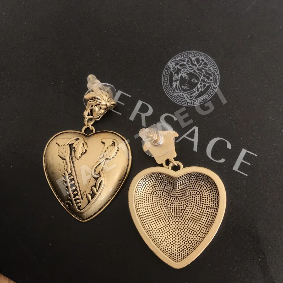 베르사체 귀걸이 63387 Versace Earrings 상세 이미지 5