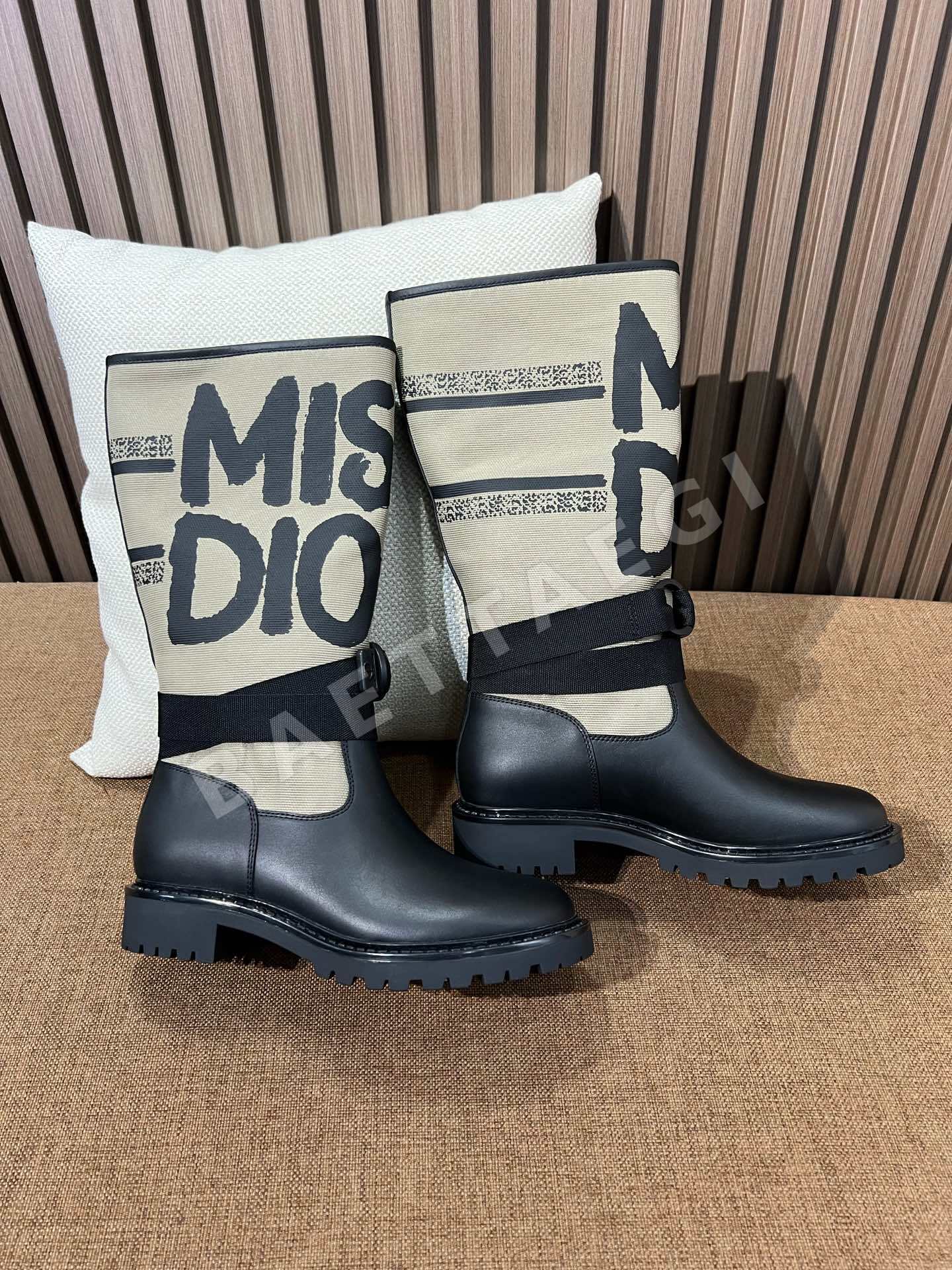 디올 D-Major 미스 라이더 부츠 상세 이미지 5