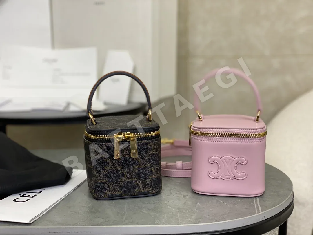 셀린느 모노그램 미니 메이크업 가방 86392