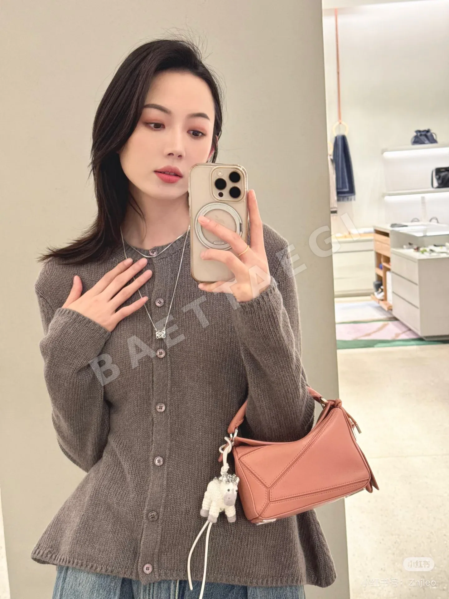 로에베 캐시미어 시스루 버튼 가디건 상세 이미지 6