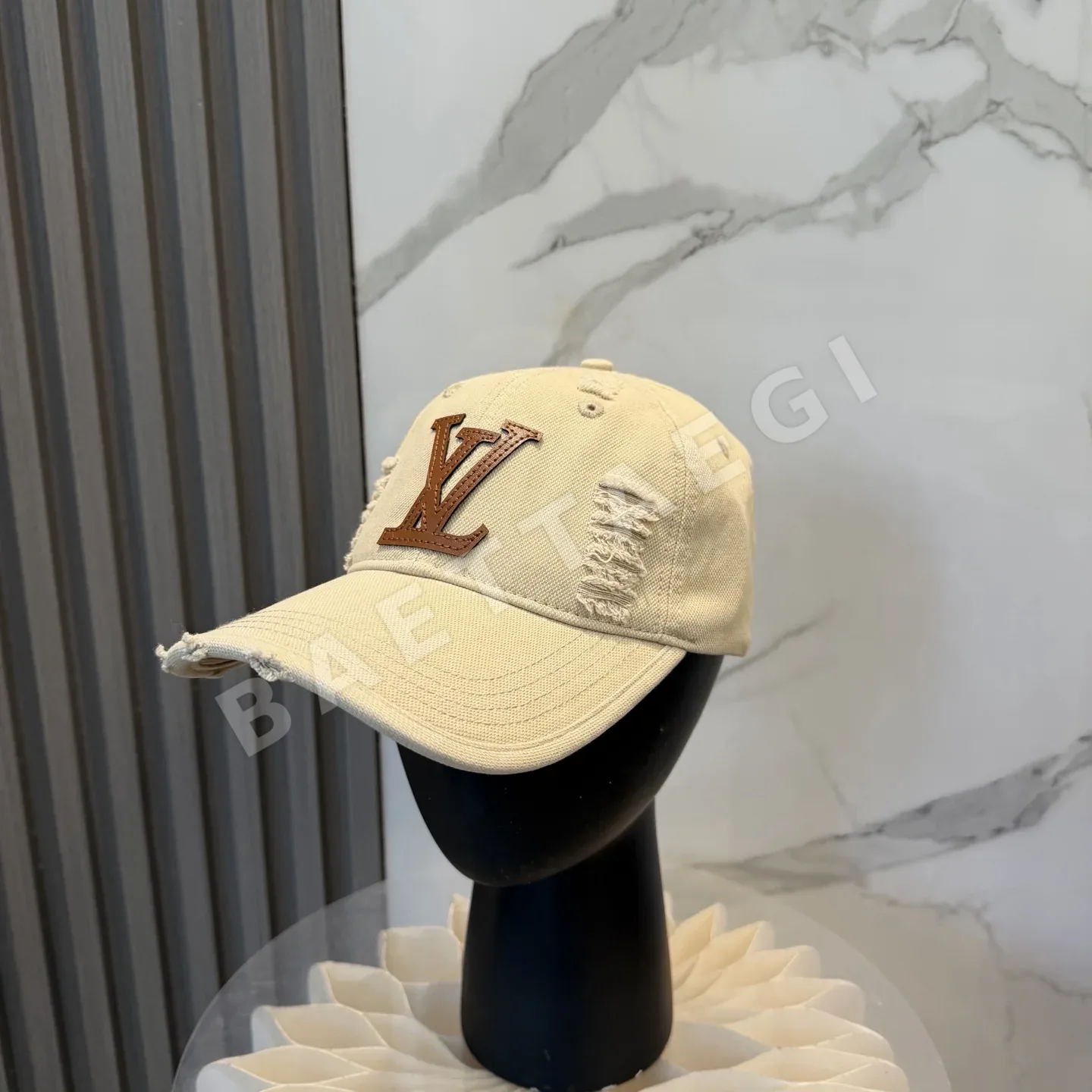 루이비통 캡 상세 이미지 1
