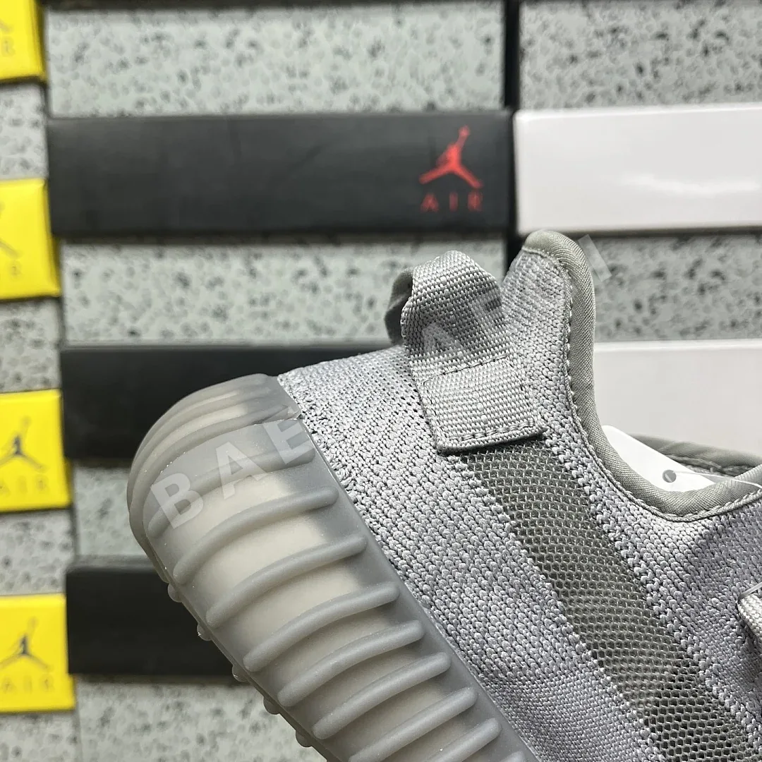 아디다스 [R] 이지 부스트 350 V2 2.0 IF3219 200745 Adidas Yeezy Boost 350 V2 2.0 상세 이미지 2