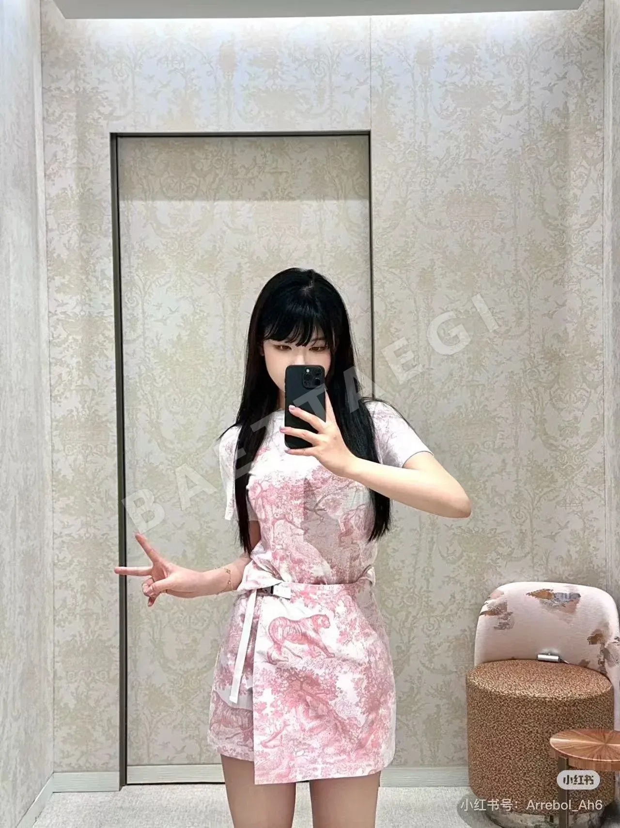 디올 소바쥬 프린트 여성 반팔 티셔츠 상세 이미지 2